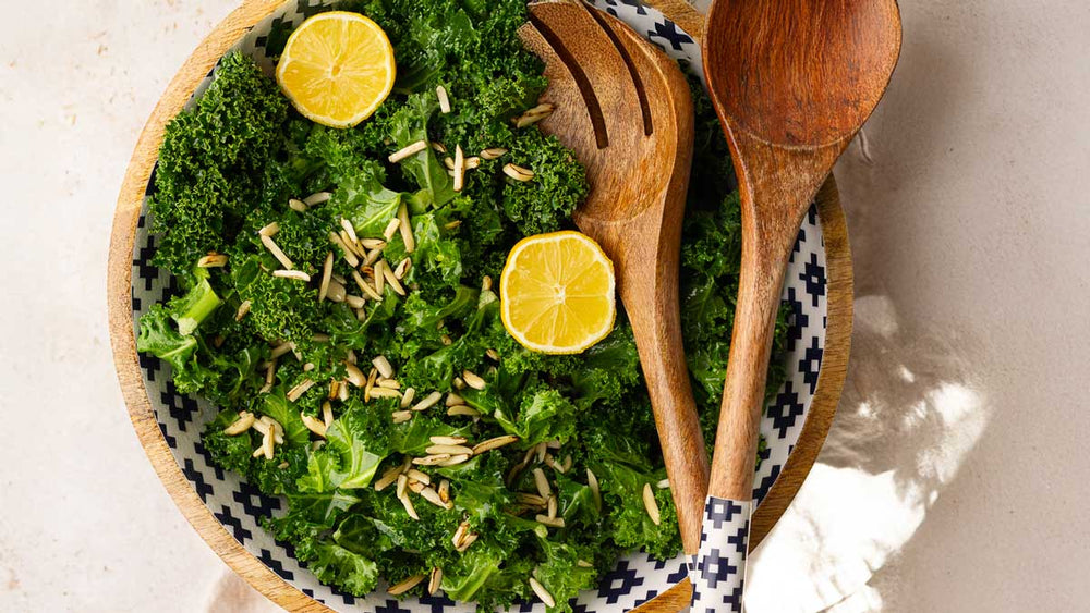 Vibrant Kale Salad with Toasted Almonds: A Healthy Delight