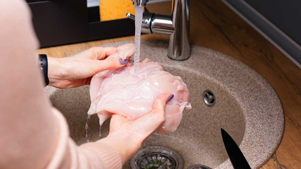 Wash or Don’t Wash? The Truth About Rinsing Your Meat