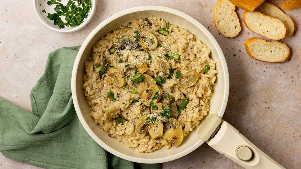 Gut-Friendly Farro Risotto with Mushrooms and Asparagus